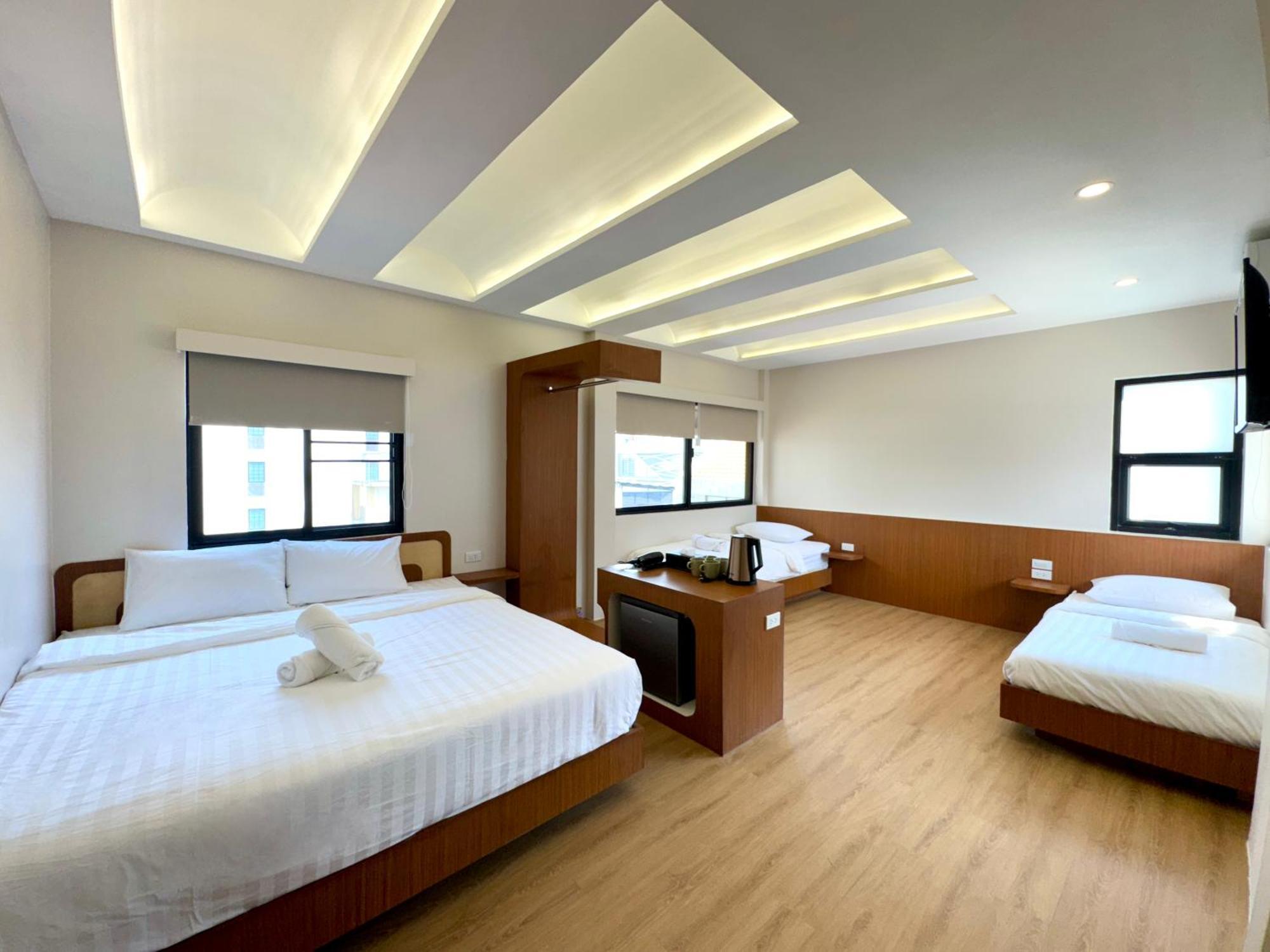 Avalan Phayathai Airport Link Бангкок Экстерьер фото